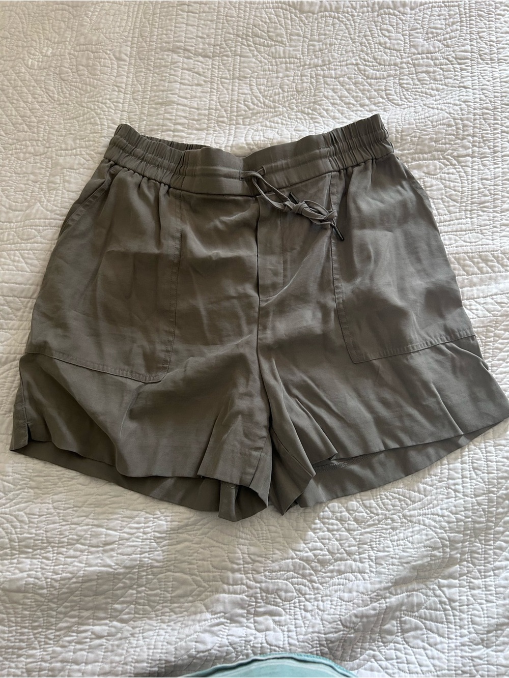Women's Relaxed Drawstring Shorts in Olive Green